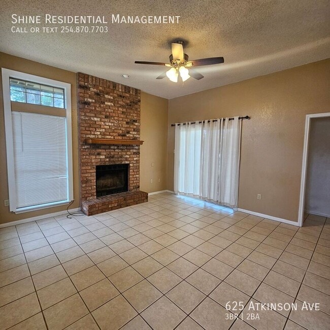 Photo - 625 Atkinson Ave