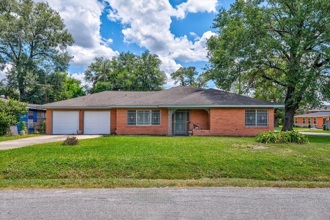 Photo - 5611 Milart St Casa