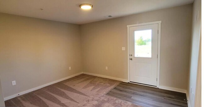 Photo - 149 Carnes Wy