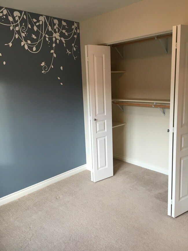 Photo - Charming Comfort: A Welcoming and Practica...