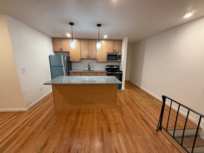 Photo - 350 S Wood Ave