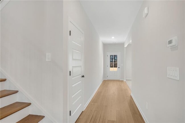 Photo - 2938 Sweet Red Cir