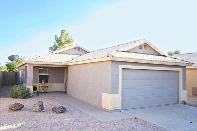 Building Photo - 1825 W Renaissance Ave Rental