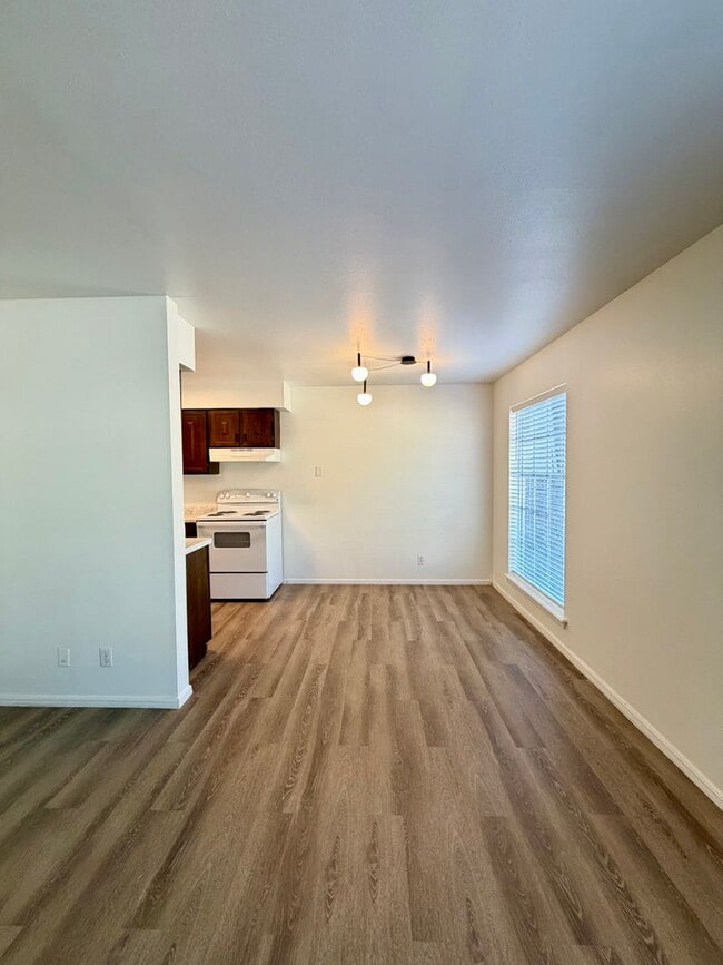 Photo - Beautiful Fully Remodeled 2 bedroom Townhome