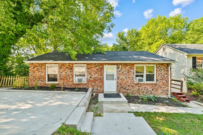 Photo - 30 East E Street Unidad B