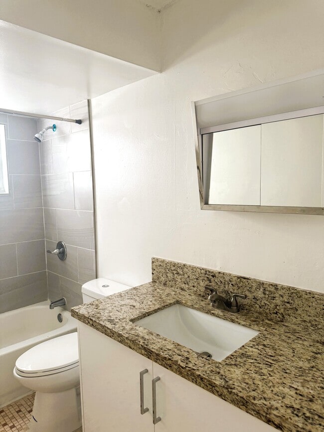 El Jardin Apartments
