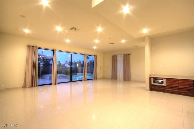 Photo - 7526 Yonie Ct