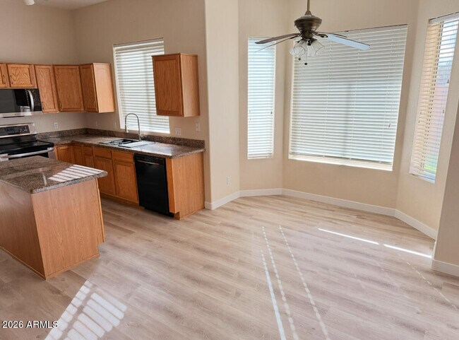 Photo - 17640 N 17th St