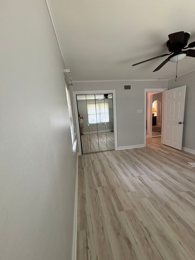 Dormitorio delantero - 1350 Sylvia Ave