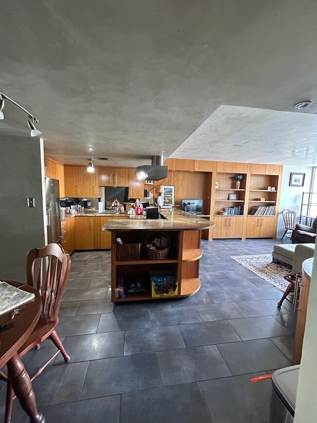 Building Photo - 1800 Lavaca St Unit A208