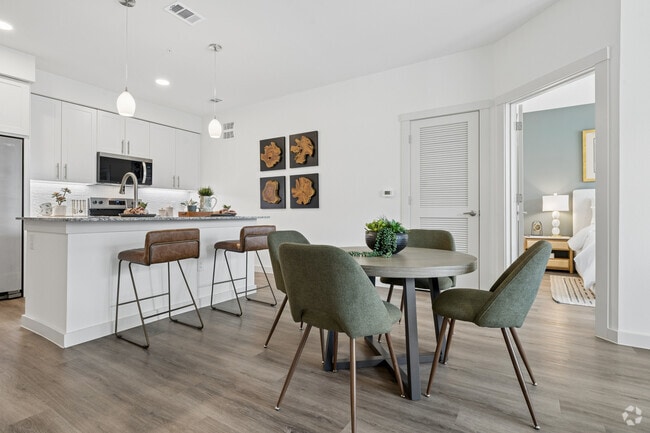 2BR, 2BA - 1,172SF - Dining Area
