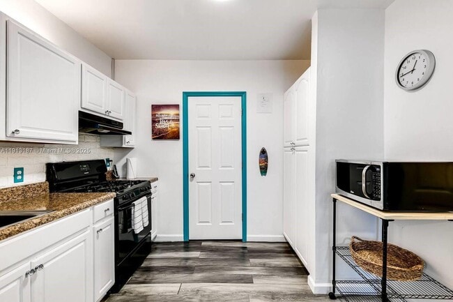 Photo - 1629 Johnson St Apartment Unit 3