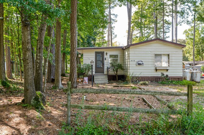 Photo - 34490 Virginia Dr