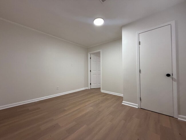 Photo - FOR RENT – NEWLY REMODELED