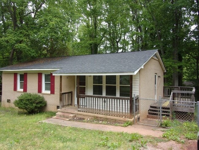 3 Bedroom 2 Bath Home in York - 3 Bedroom 2 Bath Home in York