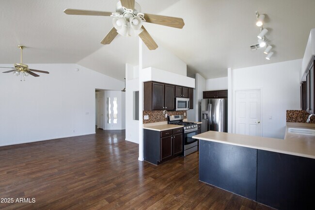 Photo - 909 E Harwell Rd