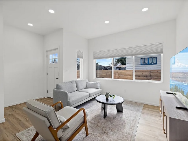 Photo - 6204 46th Ave S