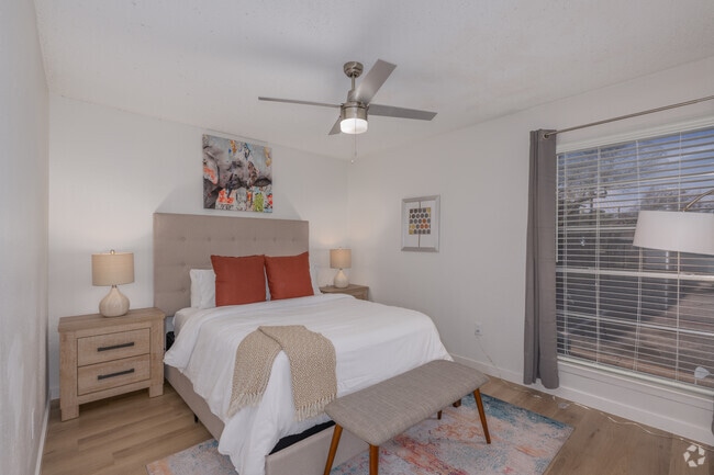 1BR, 1BA - 700SF - Bedroom