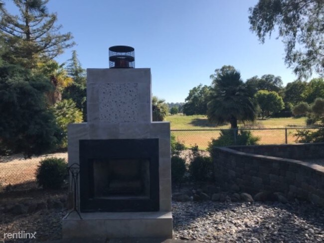 Photo - 3 br, 3 bath House - 3420 Midas Ave