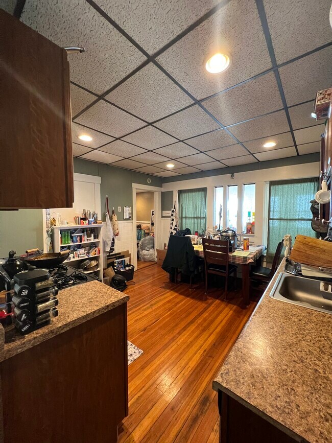 Photo - 363 Beacon St