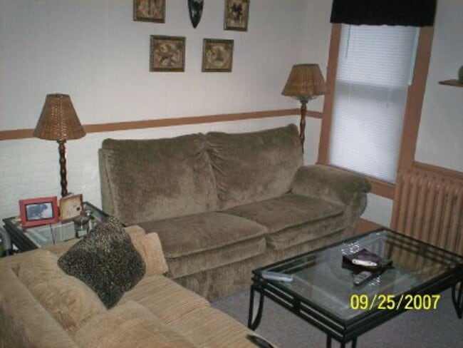 Photo - Spacious 3-Bedroom House with Parking & Pr... Unit 539