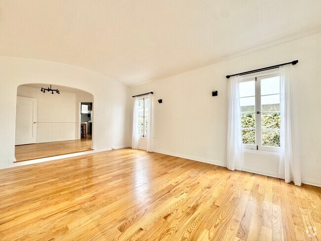 Building Photo - 1450 S Wooster St Rental