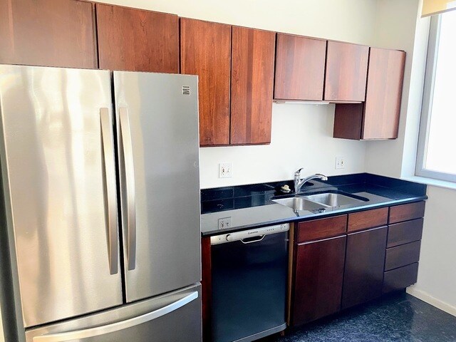 600 N Dearborn St Unit 811