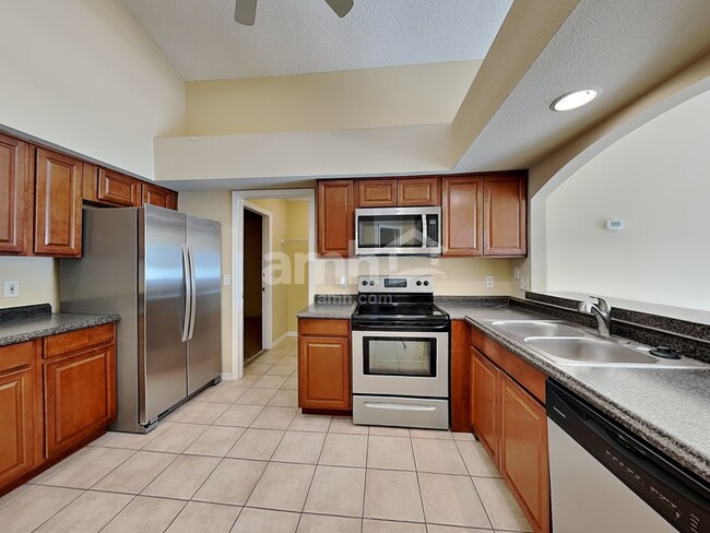 Photo - 950 Woodsong Way