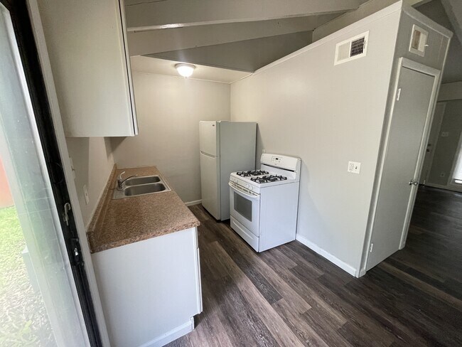 Photo - 2810 Grants Pkwy