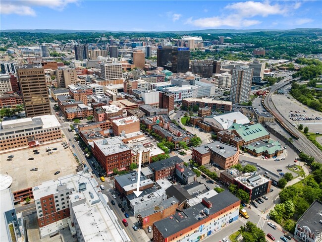 Photo - 317 W Fayette St Unit 2