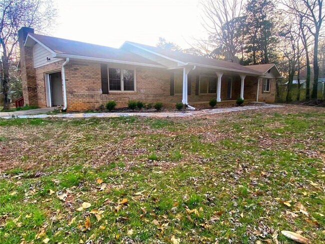 Photo - 4135 Matt Hwy