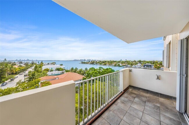 Photo - 1455 N Treasure Dr Unidad 7J