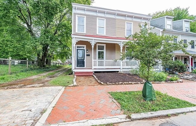 Photo - 513 S Laurel St