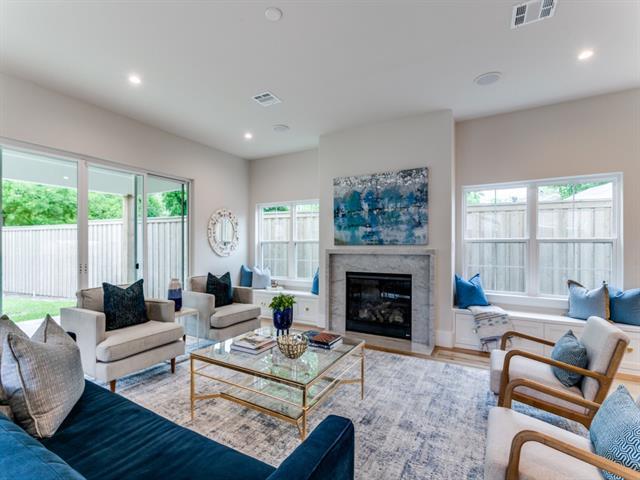 Photo - 3911 Hawick Ln