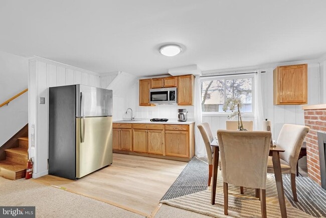 Building Photo - 7109 Layton Dr