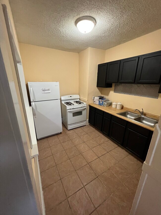 Photo - 1571 Sherburne Ave