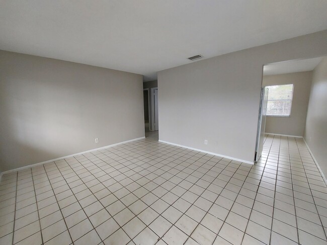 Photo - 5554 Eighth Ave
