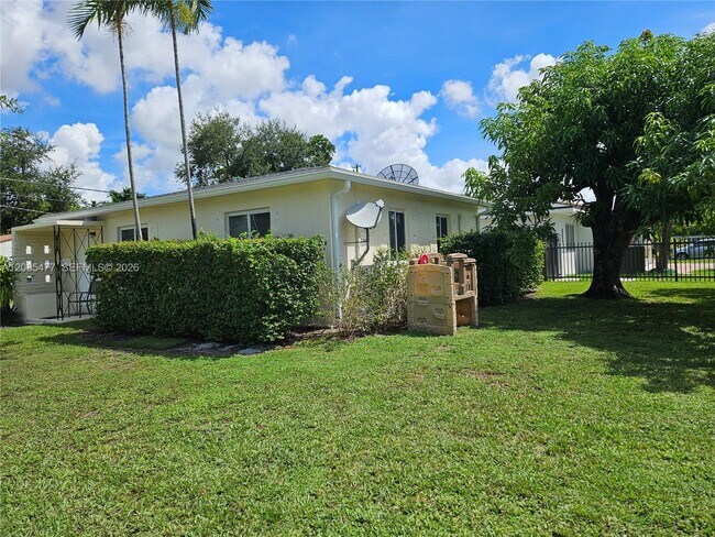 Photo - 145 SW 60th Ct