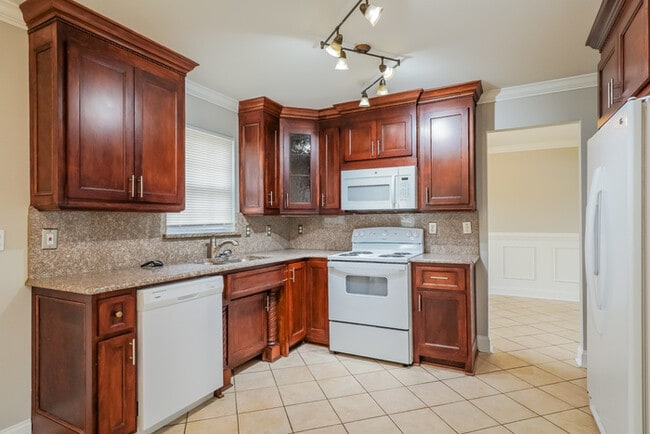 Photo - 103 Montauk Dr
