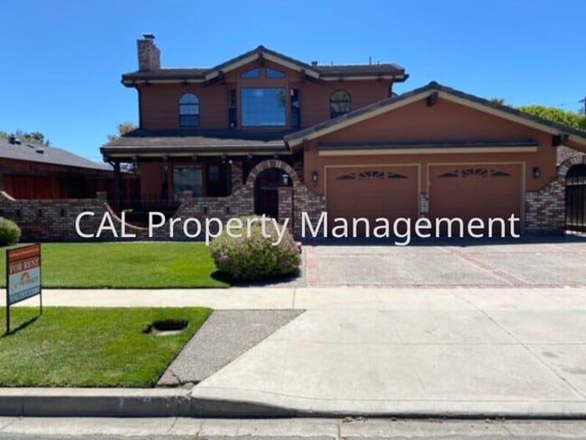 Building Photo - Beautiful 4 Bedroom Home in Salinas, CA