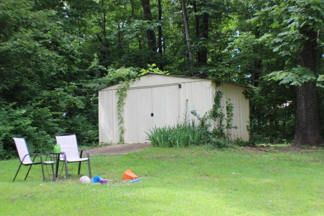 Photo - 905 Honeysuckle Ave