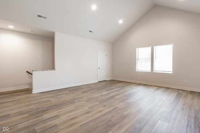 Building Photo - 728 Parkway Ave