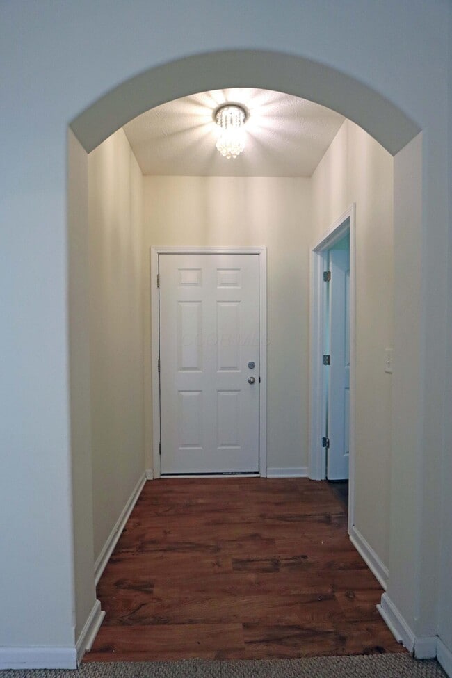 Photo - 5595 Eagle River Dr