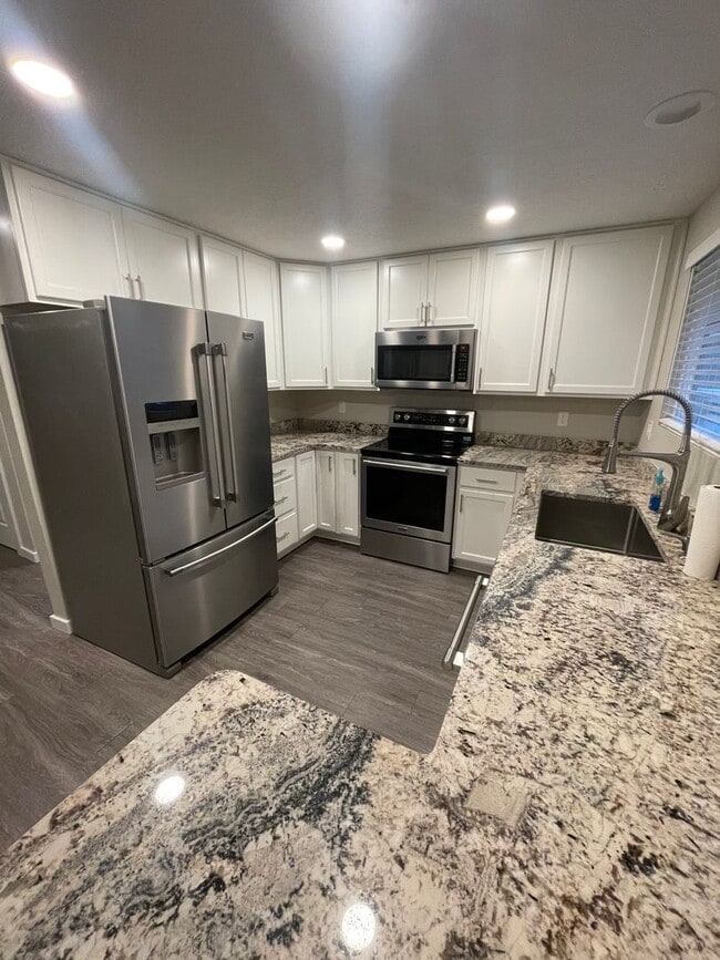 Photo - 61464 Little John Ln