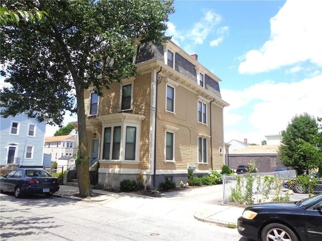 Building Photo - 69 Grove St Rental