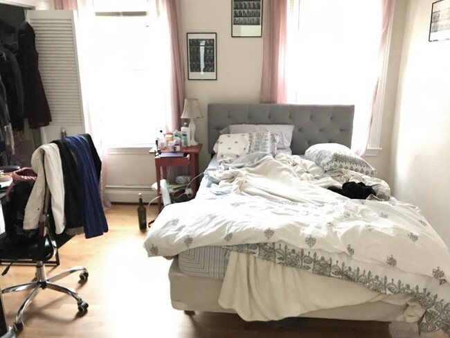 *Pictures are representative samples of the advertised unit. In some cases, the actual units you to - 5 Buckley Ave Unit 3A Rental