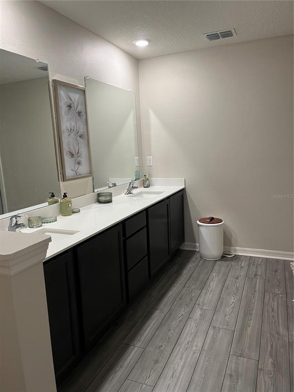 Photo - 1635 Wynford Cir
