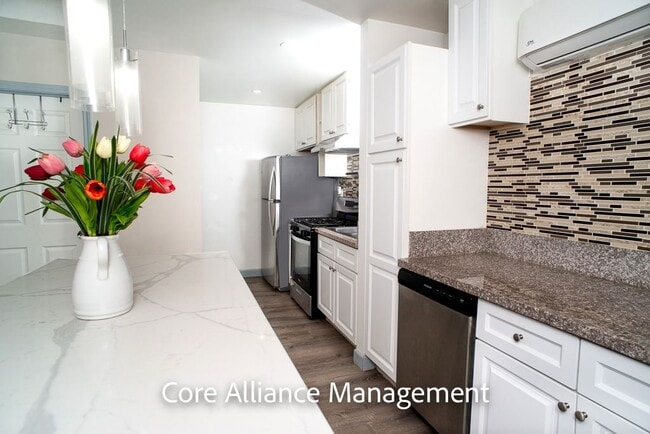 Photo - 9413 Farralone Ave