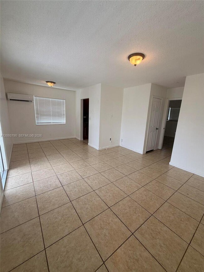 1935 SW 5th Pl Unit 5