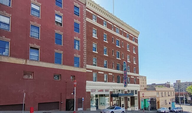 Photo - NP Hotel